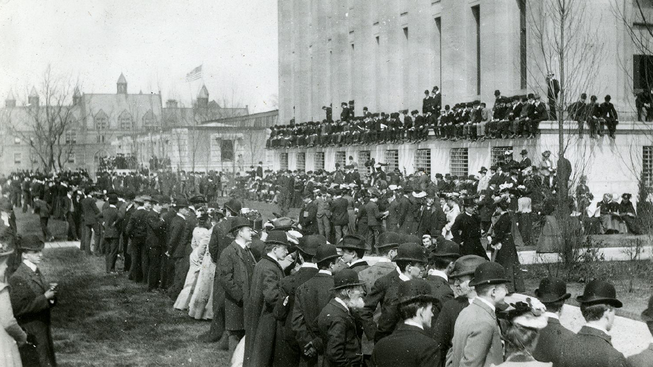 Crowds gather for Nicholas Murray Butler's installation in 1902. Photo courtesy Columbia University Archives. Crowds at Butler's Inauguration next to Low Library.