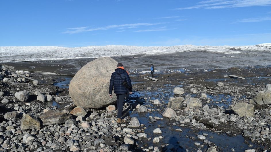 The edge of the Greenland Ice Sheet, where recent melting has left bare ground. (Kevin Krajick/Earth Institute)