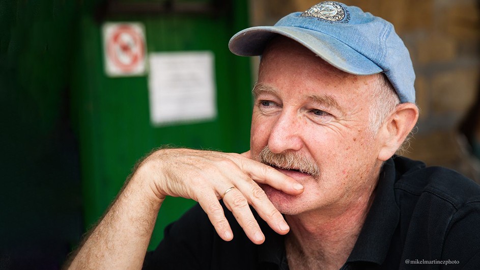 Rafael Yuste has scientific expertise in the anatomy, physiology, and computation of cortical microcircuits, with an extensive track record in the development of optical methods for neuroscience. Columbia University Professor Rafael Yuste