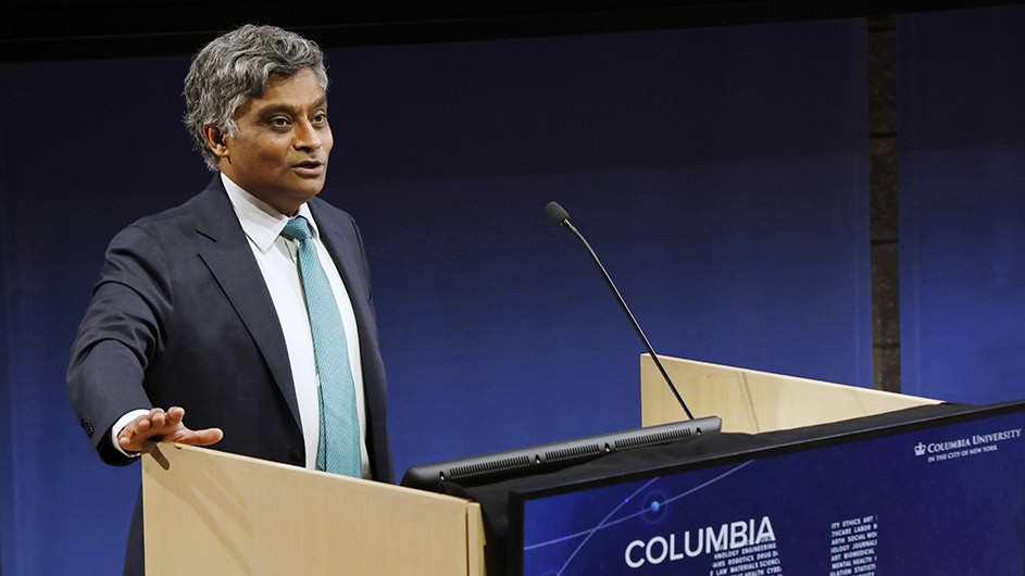 Data Science Institute Director Garud Iyengar speaks at the Columbia AI Summit. 