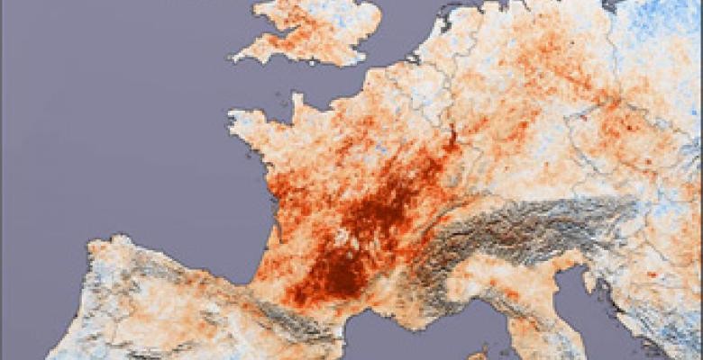 During Europe’s 2003 heat wave, July temperatures in France were as much as 18 degrees F hotter than in 2001. (NASA) Map of Europe with heat markers north of the Alps