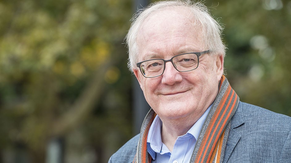 Pioneering statistician and internationally recognized cancer researcher, Simon Tavaré was appointed by President Lee C. Bollinger in July as director of the University’s newly established Herbert and Florence Irving Institute for Cancer Dynamics. Photo: Barbara Alper Simon Tavare