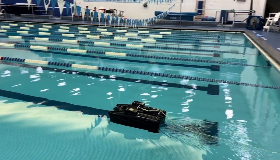 Testing the AQUAS autonomous boat in Columbia's Uris Pool. Testing the AQUAS autonomous boat in Columbia's Uris Pool.