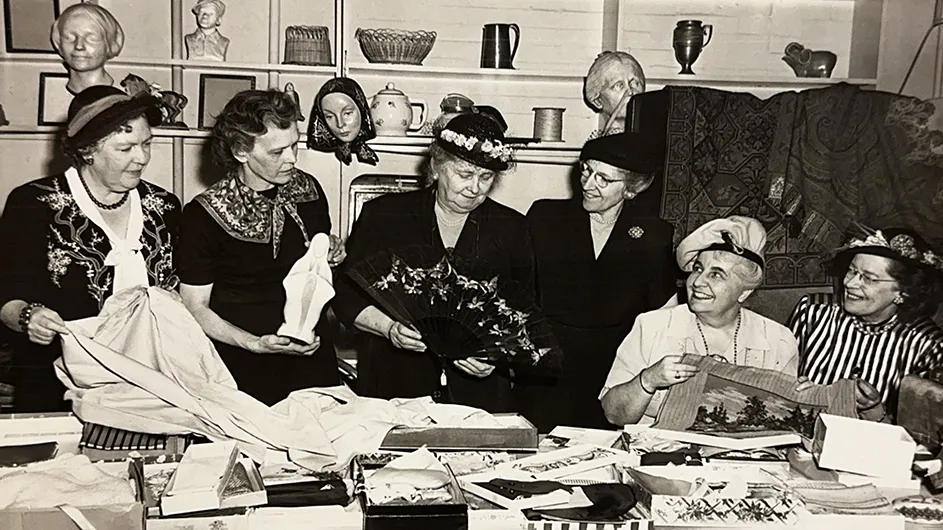 Six "faculty wives" who volunteered as Columbia Community Service's gift shop committee in the 1950s.