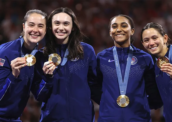 Jackie Dubrovich and team foil