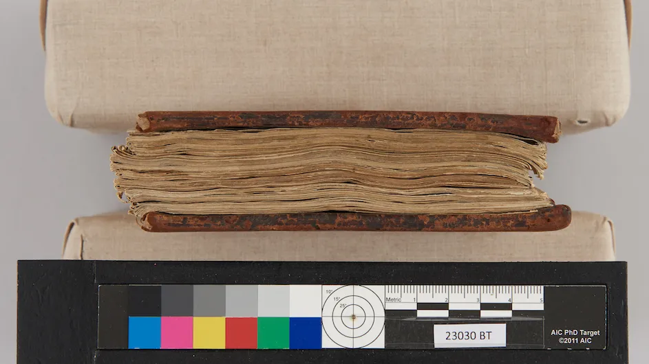  The antiphonary was photographed and catalogued before being restored.