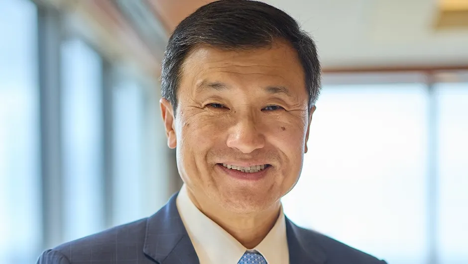Law School alumnus Li Lu give $15 million to supports Law Library renovation