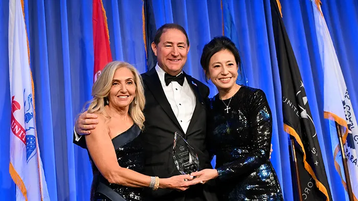 Lisa and Victor Mendelson ’89CC