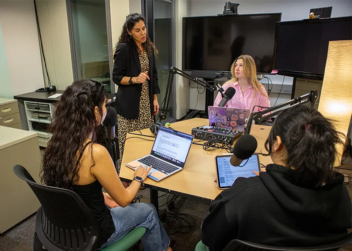A recording of Afrolatinas En Estados Unidos