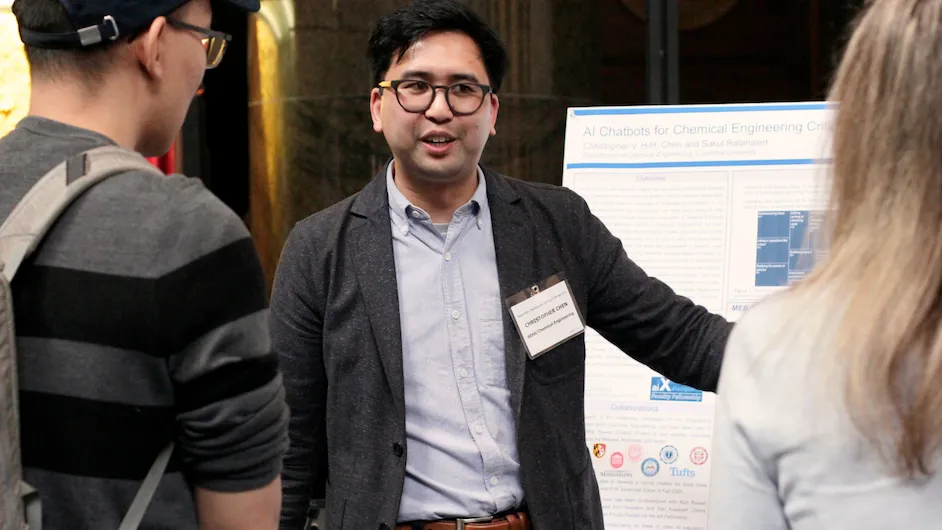 Christopher V.H.-H. Chen, lecturer in the discipline of Chemical Engineering, speaks at the 
“demo expo” at the AI and education forum held at Columbia University on March 4, 2026.