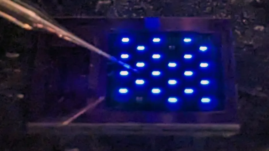  Integrated circuit at the core of the BIOSYNC implant will interface to the cell reservoirs electrically and optically.