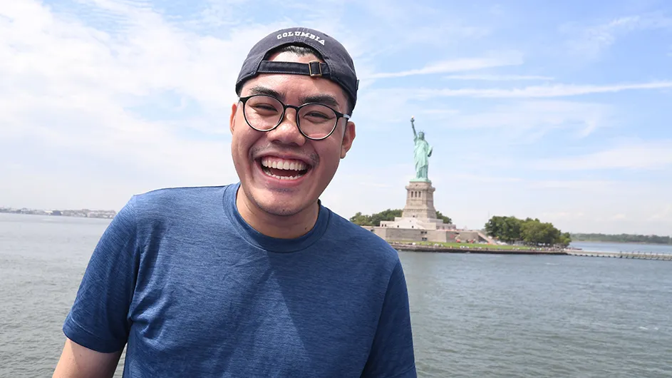 Inigo Goestiandi in front of the Statue of Liberty