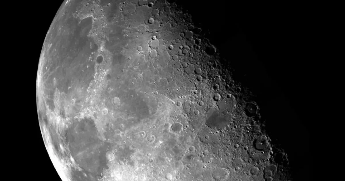 moon.jpg.webp?itok=AJC-94UG